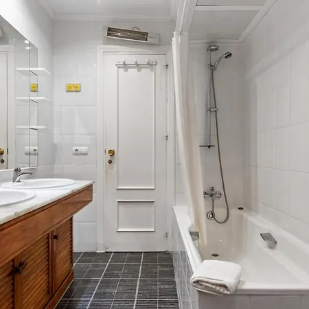 Apartamento Gran Terraza Ref Adm 116 Marbella